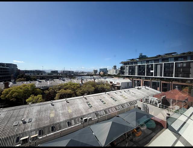 92M² BUILDING TO LET IN GREEN POINT